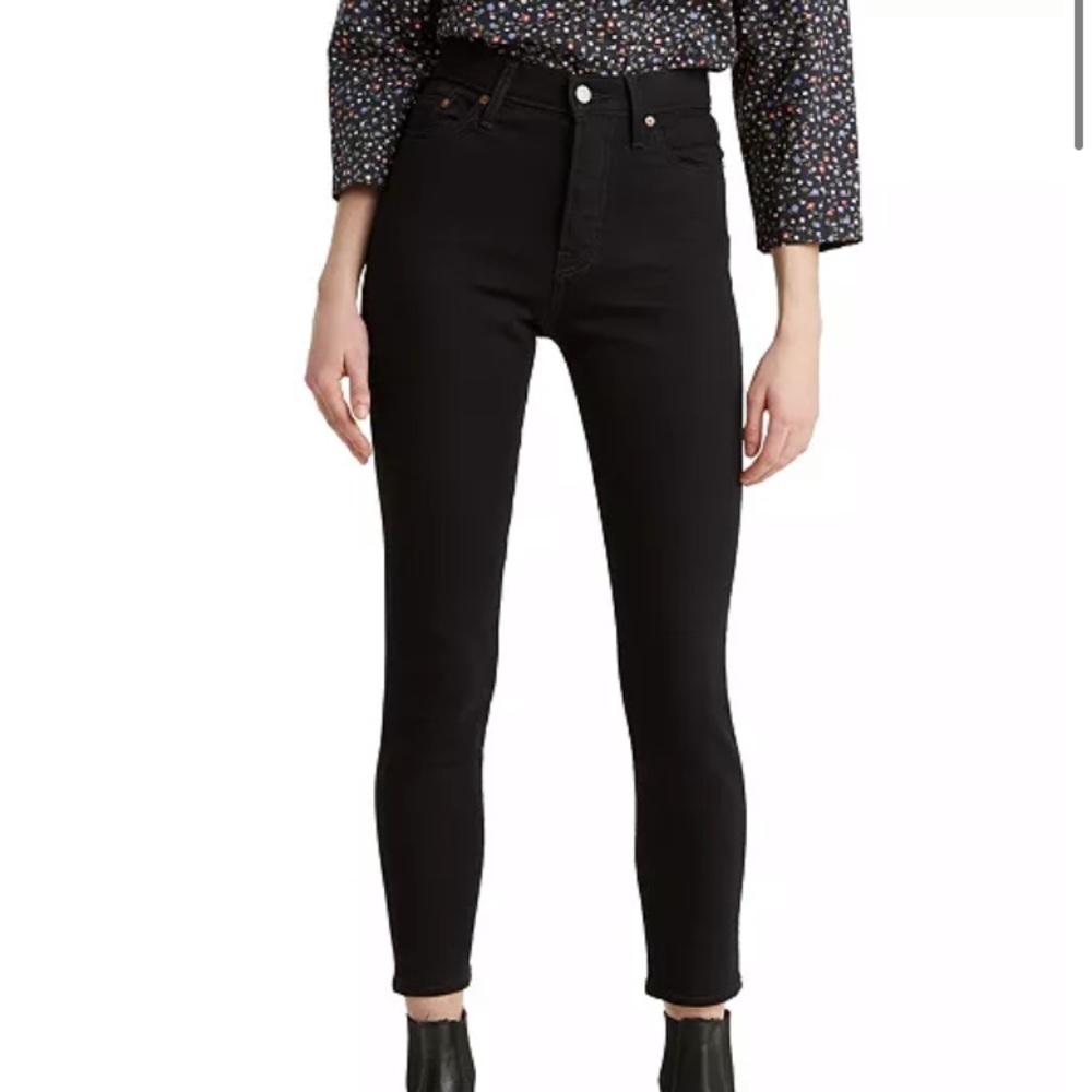 Levi's wedgie jeans